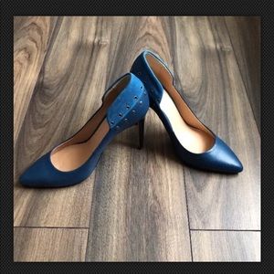 Size 8.5, high heel, woman shoes.